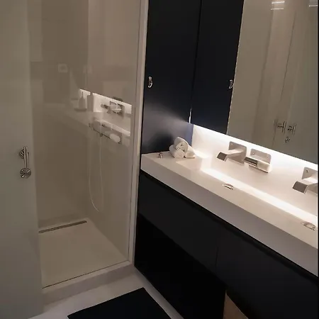 House Apartment *